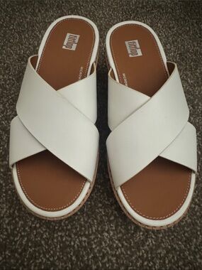 Fitflop Eloise Leathercork wedge sandals
